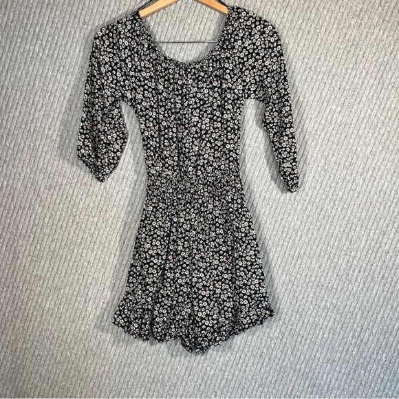 Hollister Black and White Floral Jumpsuit - Picture 7 of 12